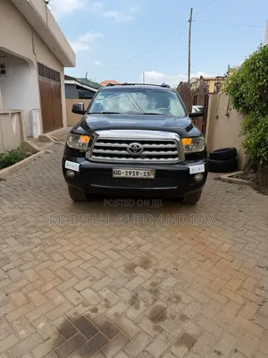 Toyota Sequoia SR5 4dr SUV 4WD (5.7L 8cyl 6A) 2012 Black