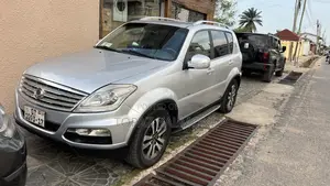 SsangYong Rexton 2016 Silver