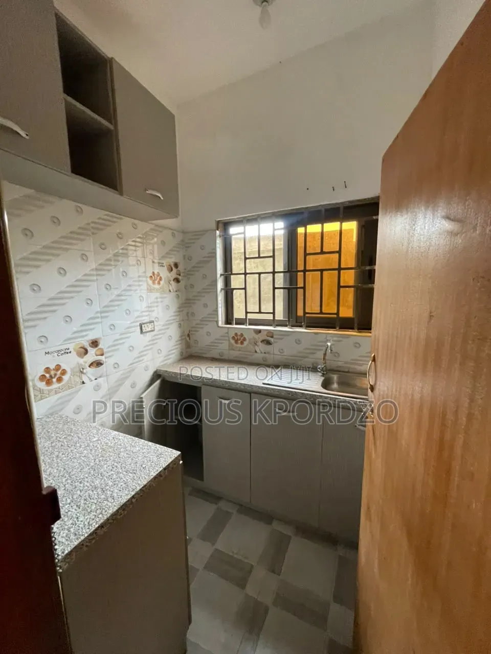 1bdrm Room & Parlour in Forster Home Last, Frafraha for rent