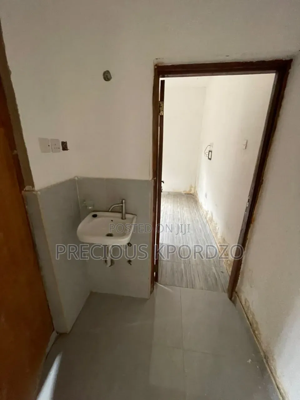 1bdrm Room & Parlour in Forster Home Last, Frafraha for rent