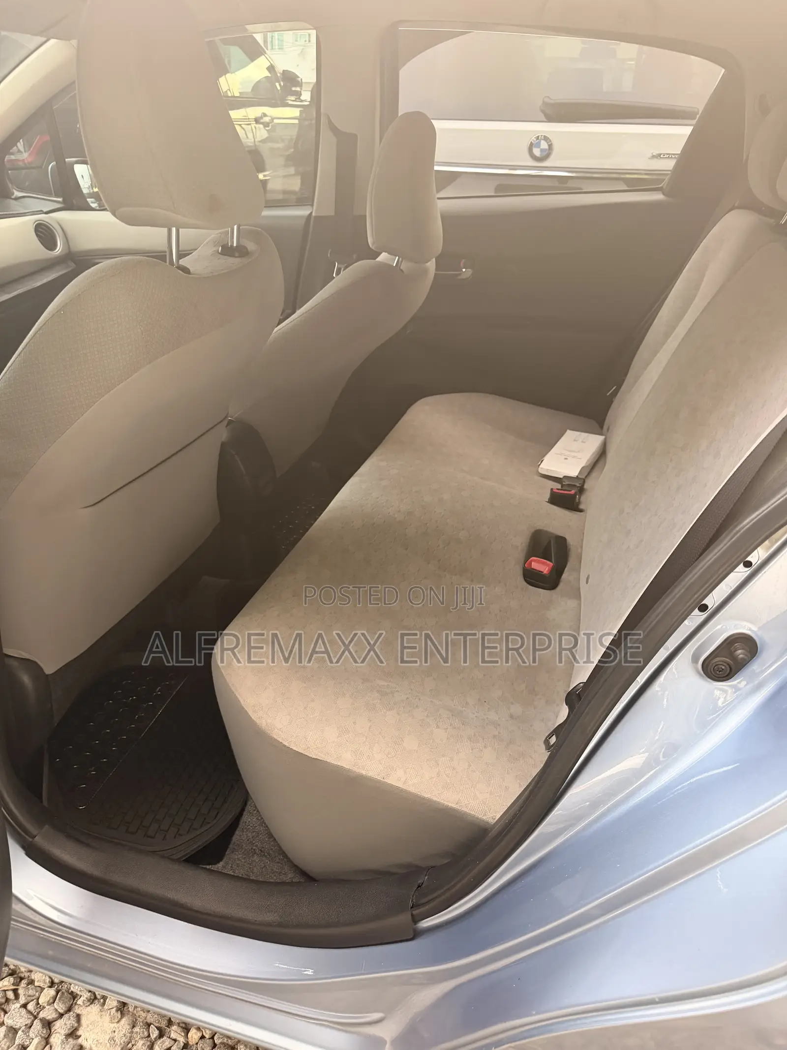 Toyota Vitz 1.5 FWD 5dr 2013 Blue