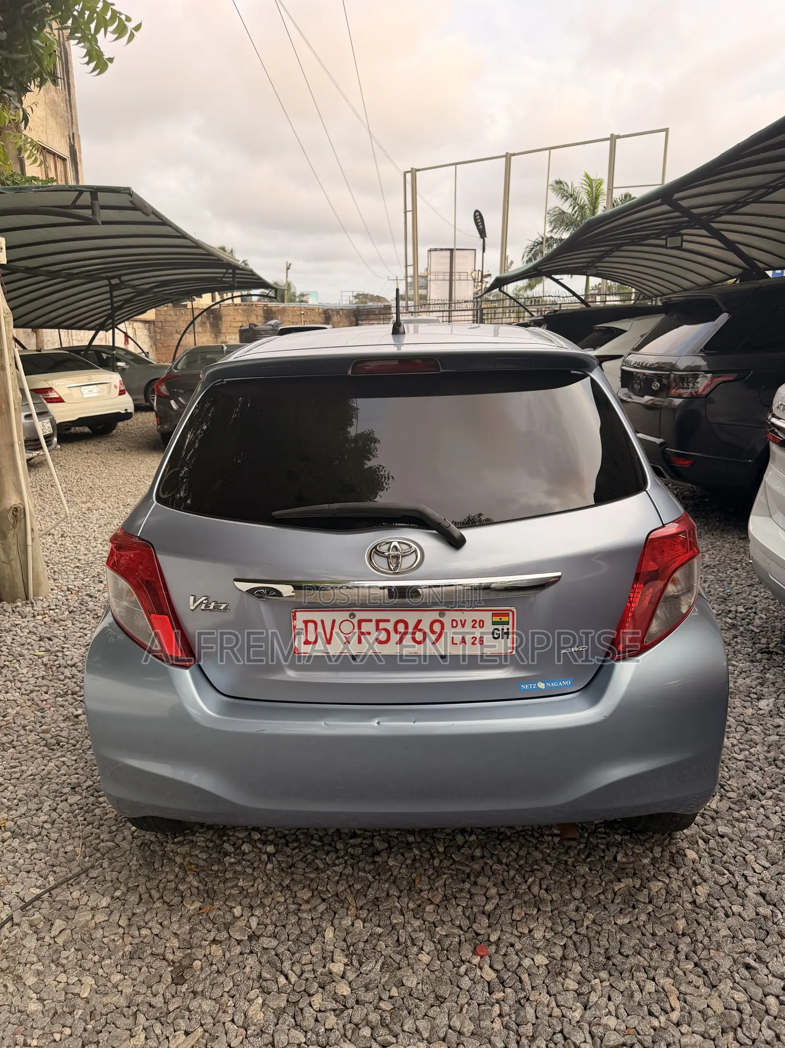 Toyota Vitz 1.5 FWD 5dr 2013 Blue