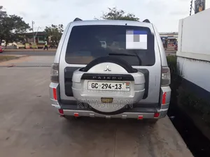 Mitsubishi Pajero 2013 Gray