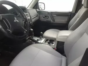 Mitsubishi Pajero 2013 Gray