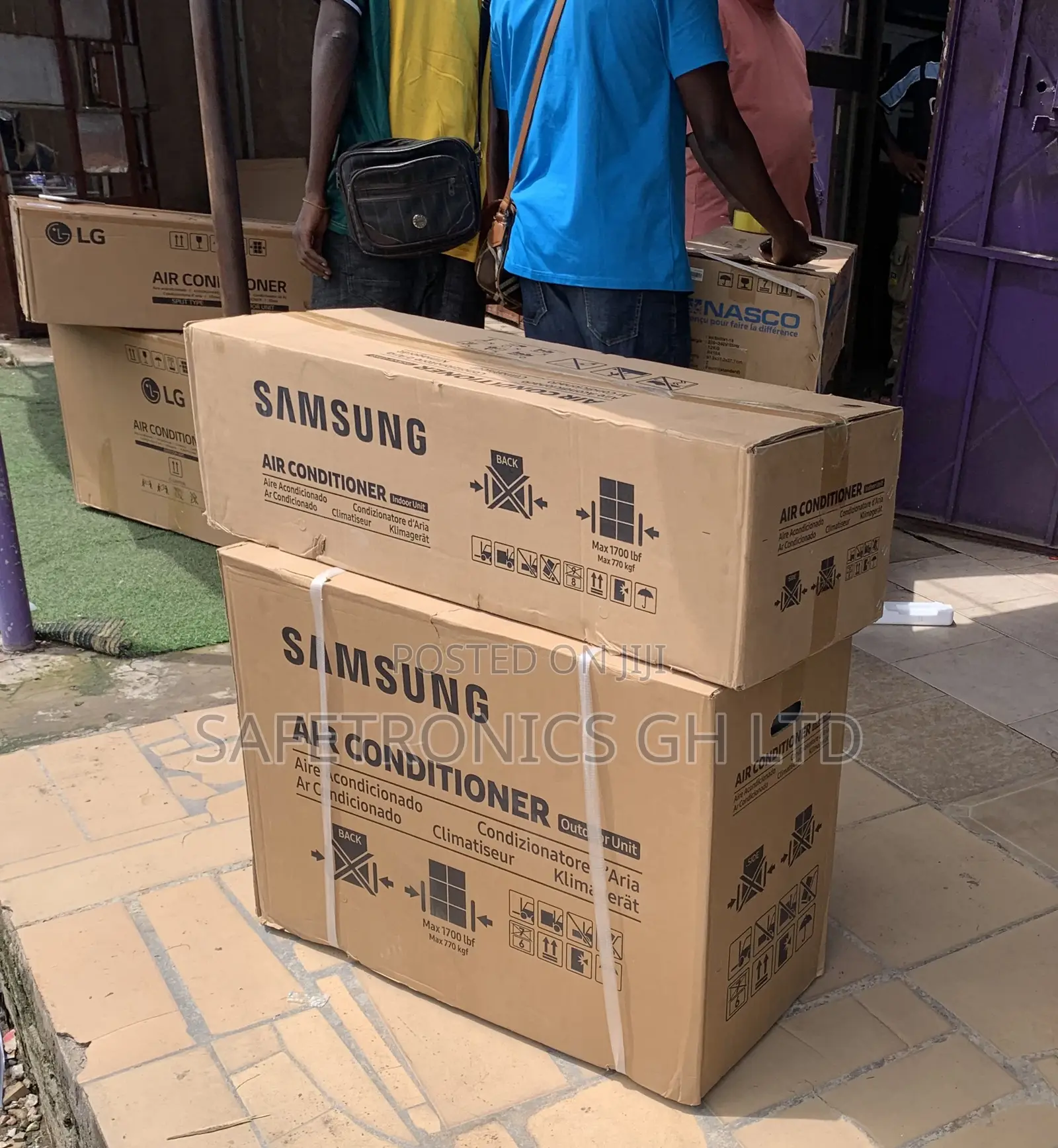 Luxury Cooling 1.5 Horsepower White Samsung Inverter AC