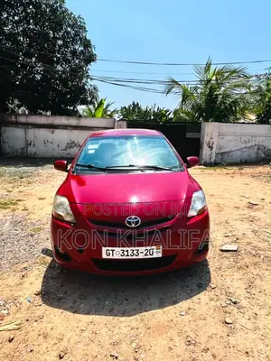 Toyota Yaris 2010 Red