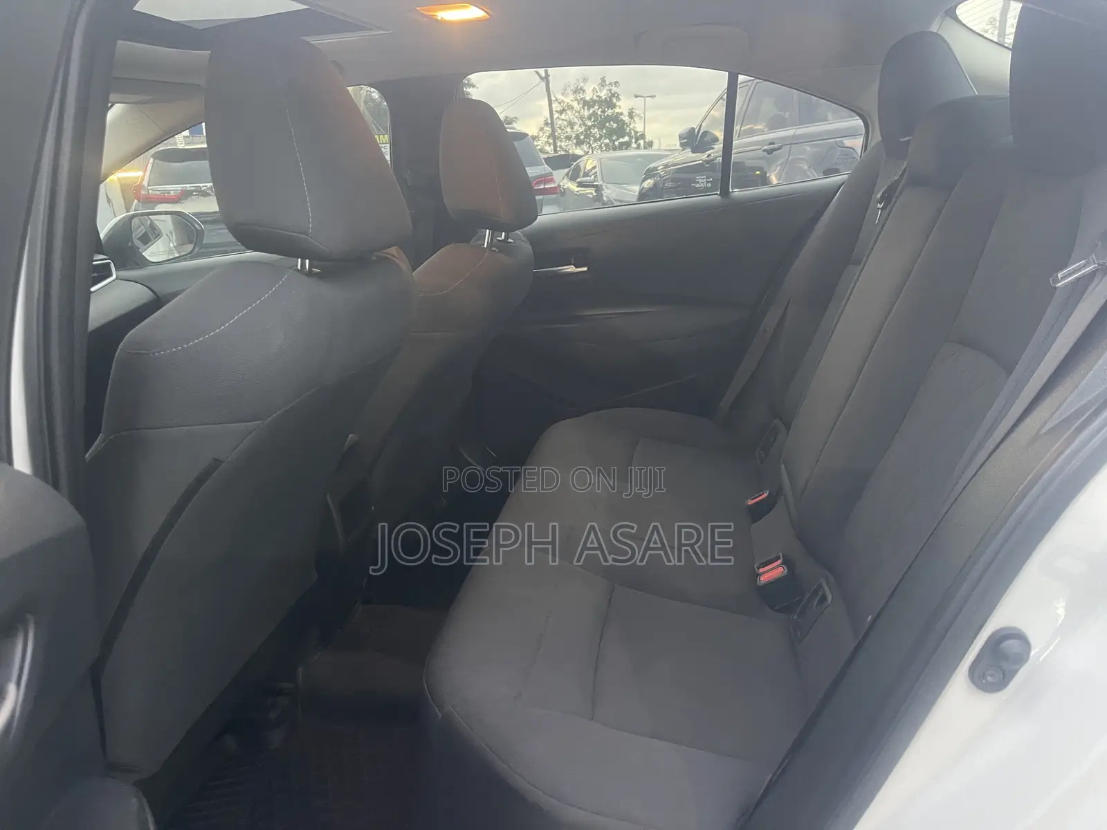 Toyota Corolla LE 2020 White