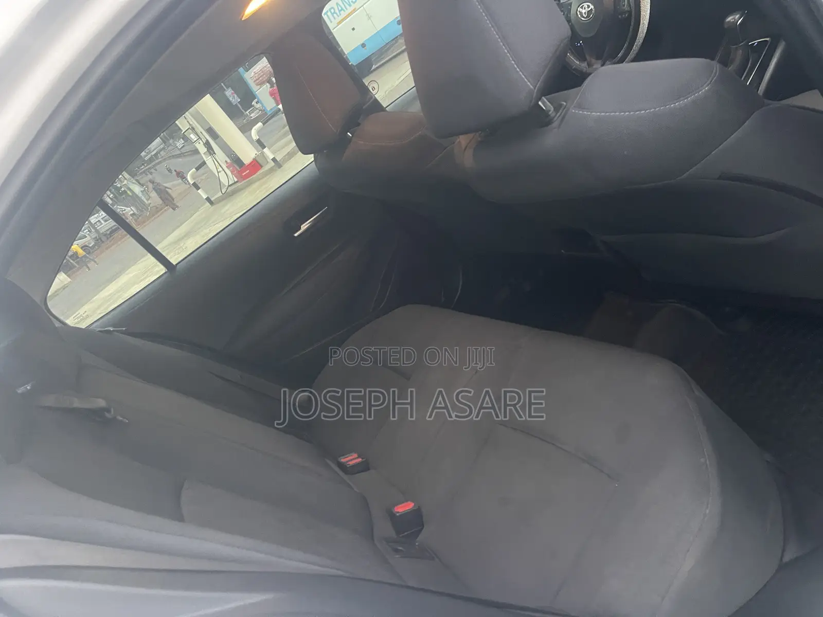 Toyota Corolla LE 2020 White