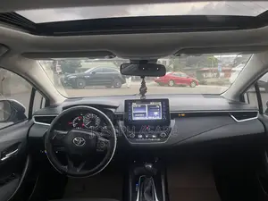 Toyota Corolla LE 2020 White