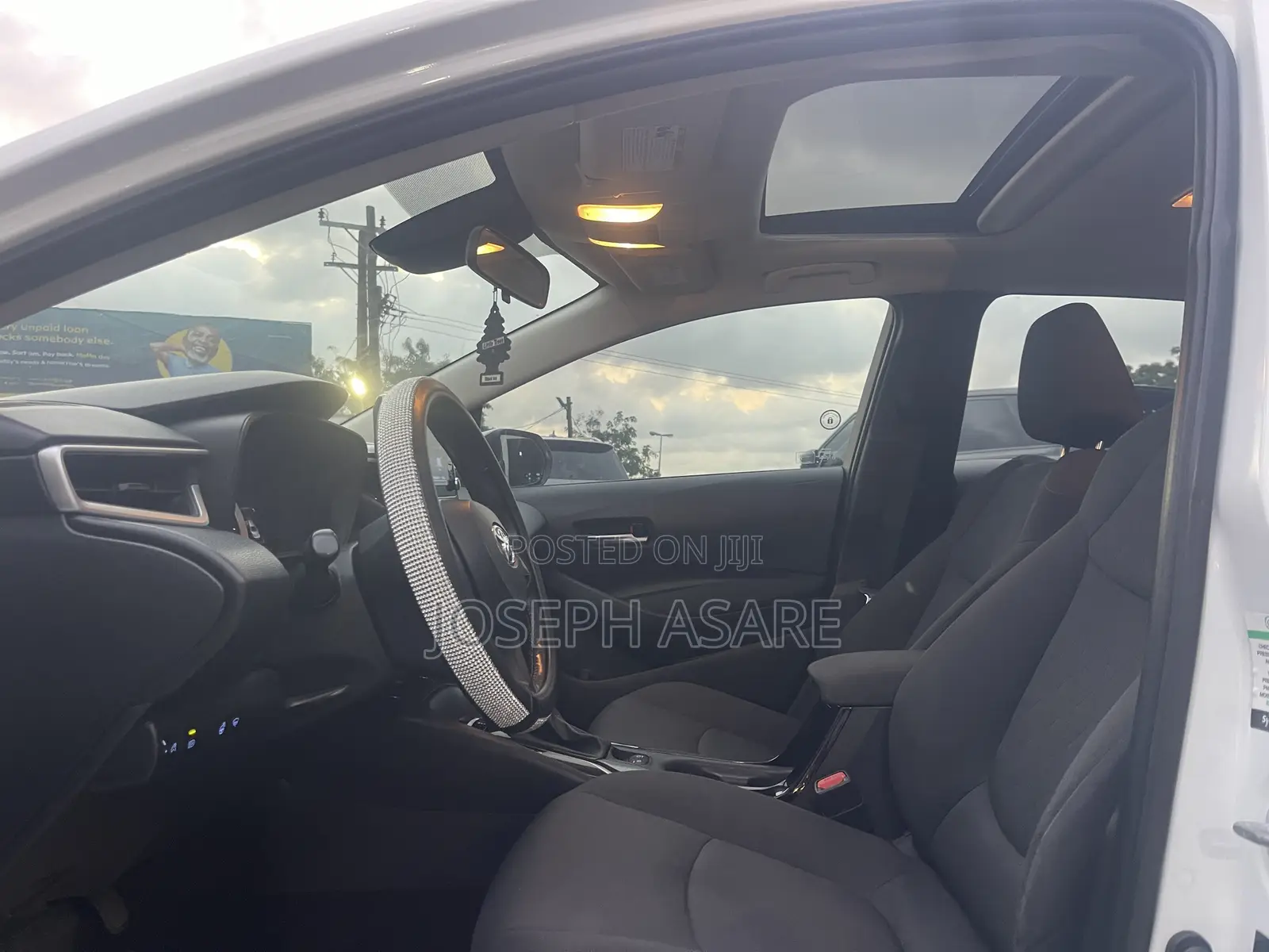 Toyota Corolla LE 2020 White