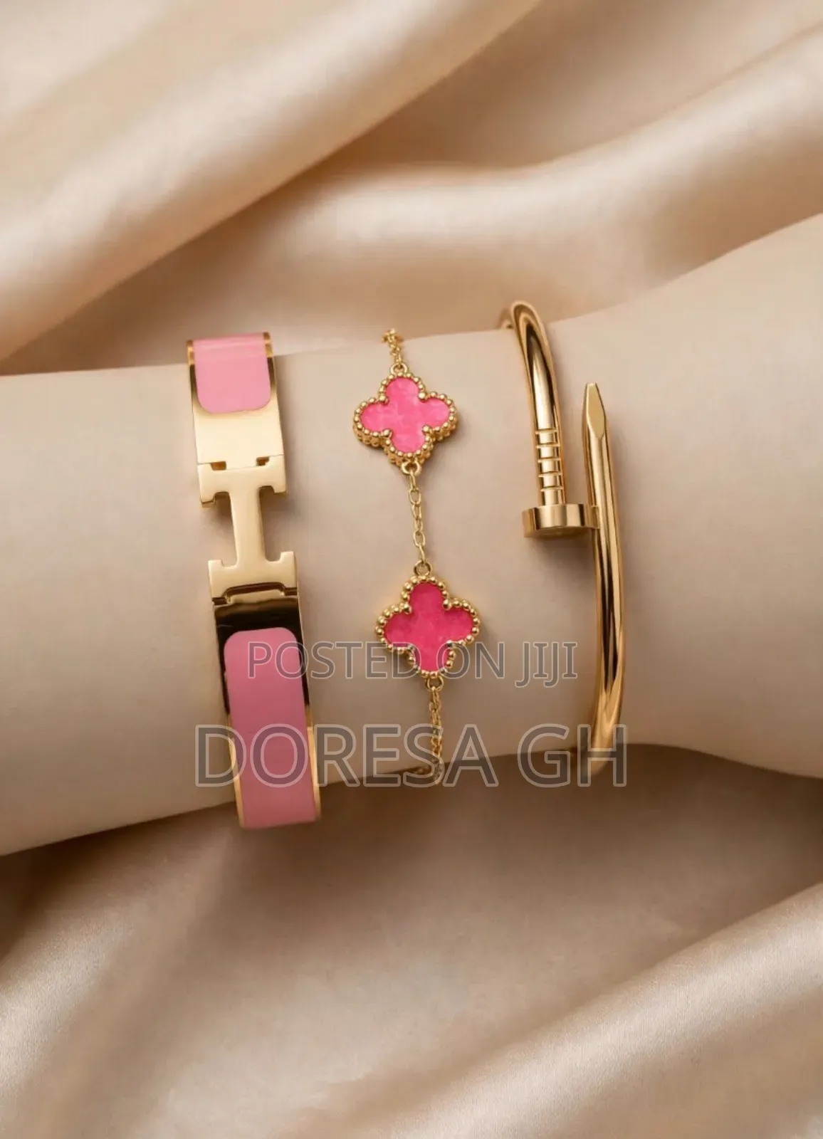 Bangle and Bracelet Set With Gift Case for Ladies