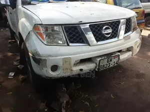 Nissan Frontier 2008 Gray