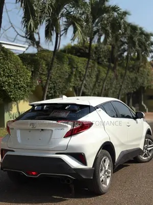 Toyota C-HR 2023 White