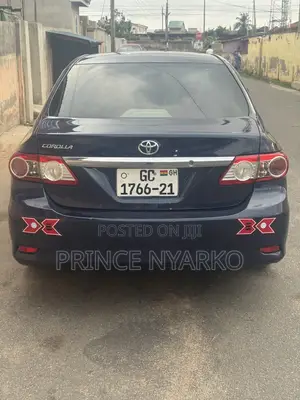 Toyota Corolla LE 4dr Sedan (1.8L 4cyl 4A) 2013 Blue