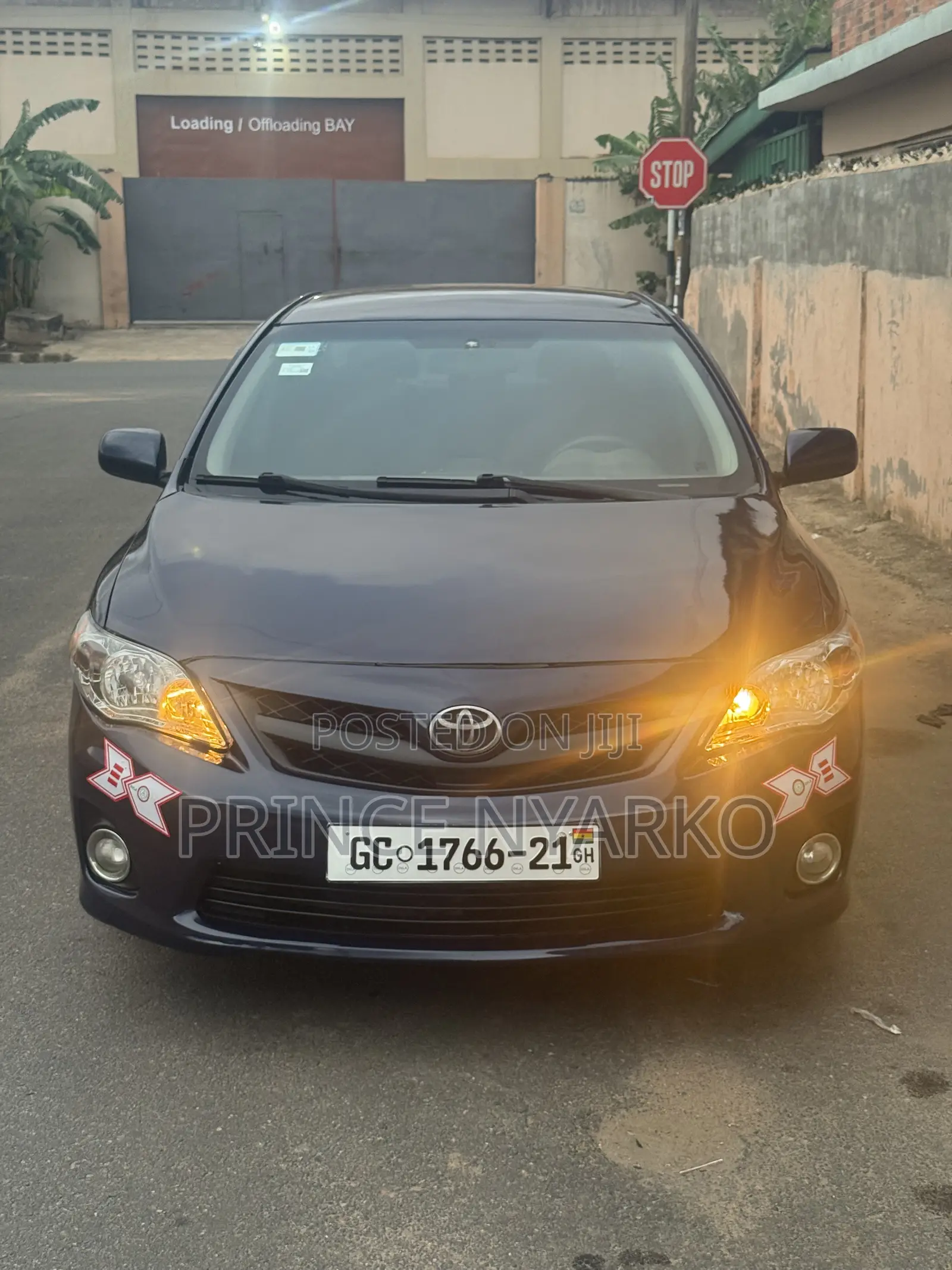 Toyota Corolla LE 4dr Sedan (1.8L 4cyl 4A) 2013 Blue