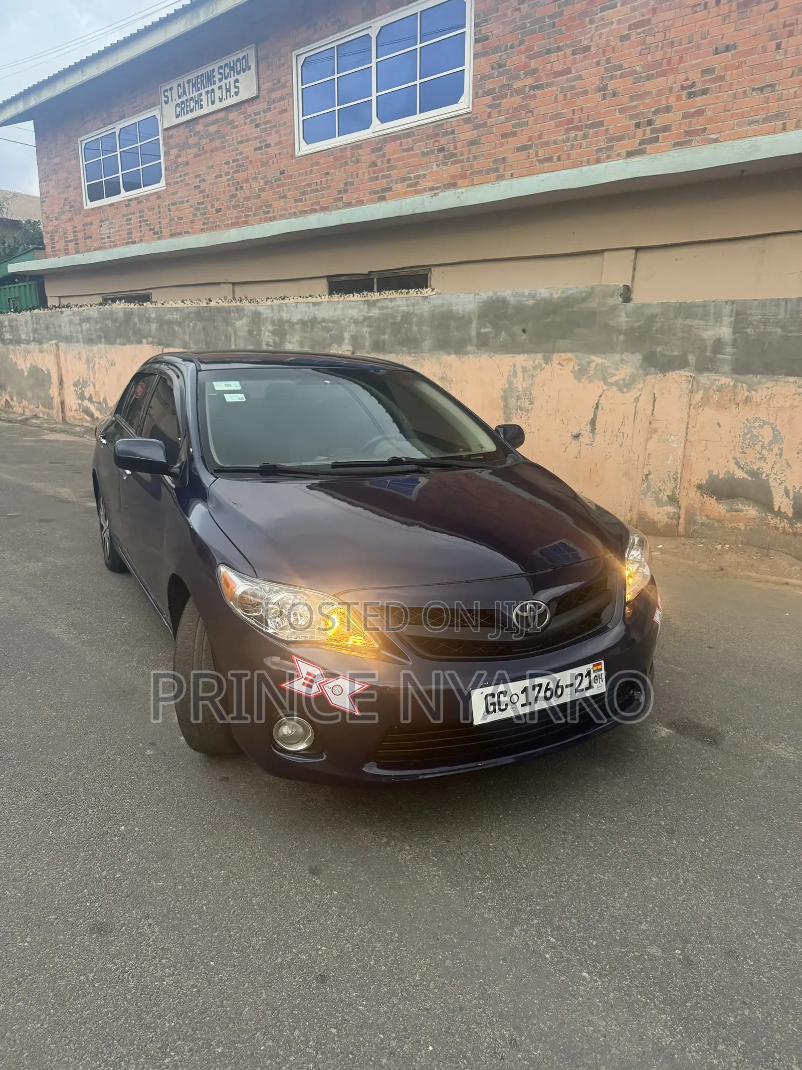 Toyota Corolla LE 4dr Sedan (1.8L 4cyl 4A) 2013 Blue