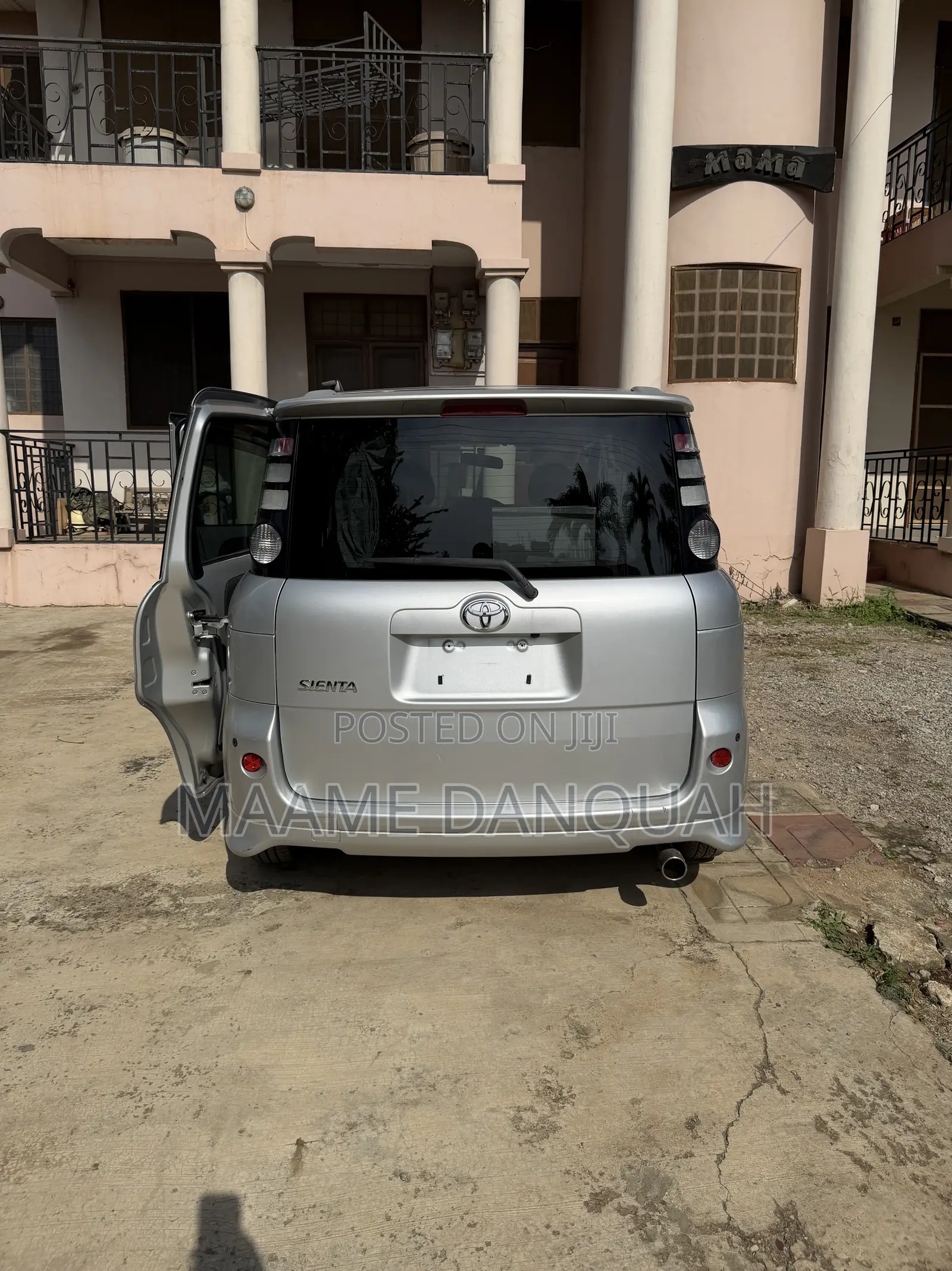 Toyota Sienna CE 7 Passenger 2010 Silver