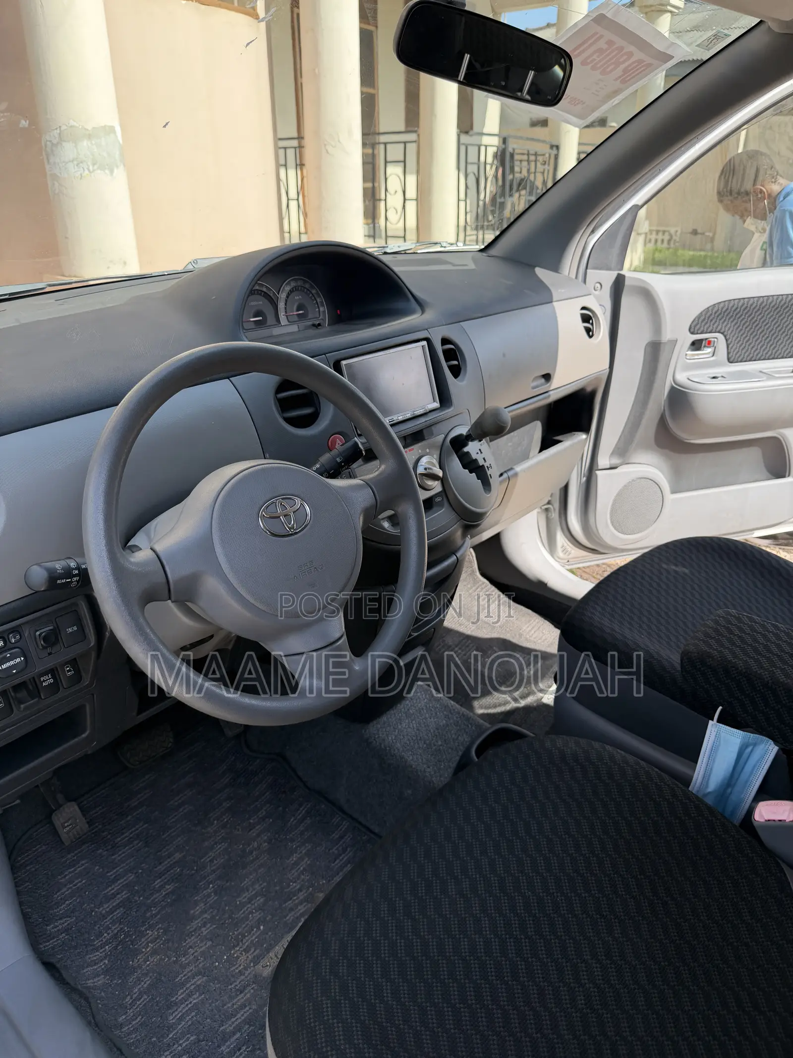 Toyota Sienna CE 7 Passenger 2010 Silver
