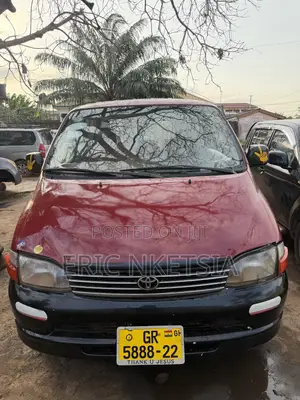 Toyota HiAce 2005 Red