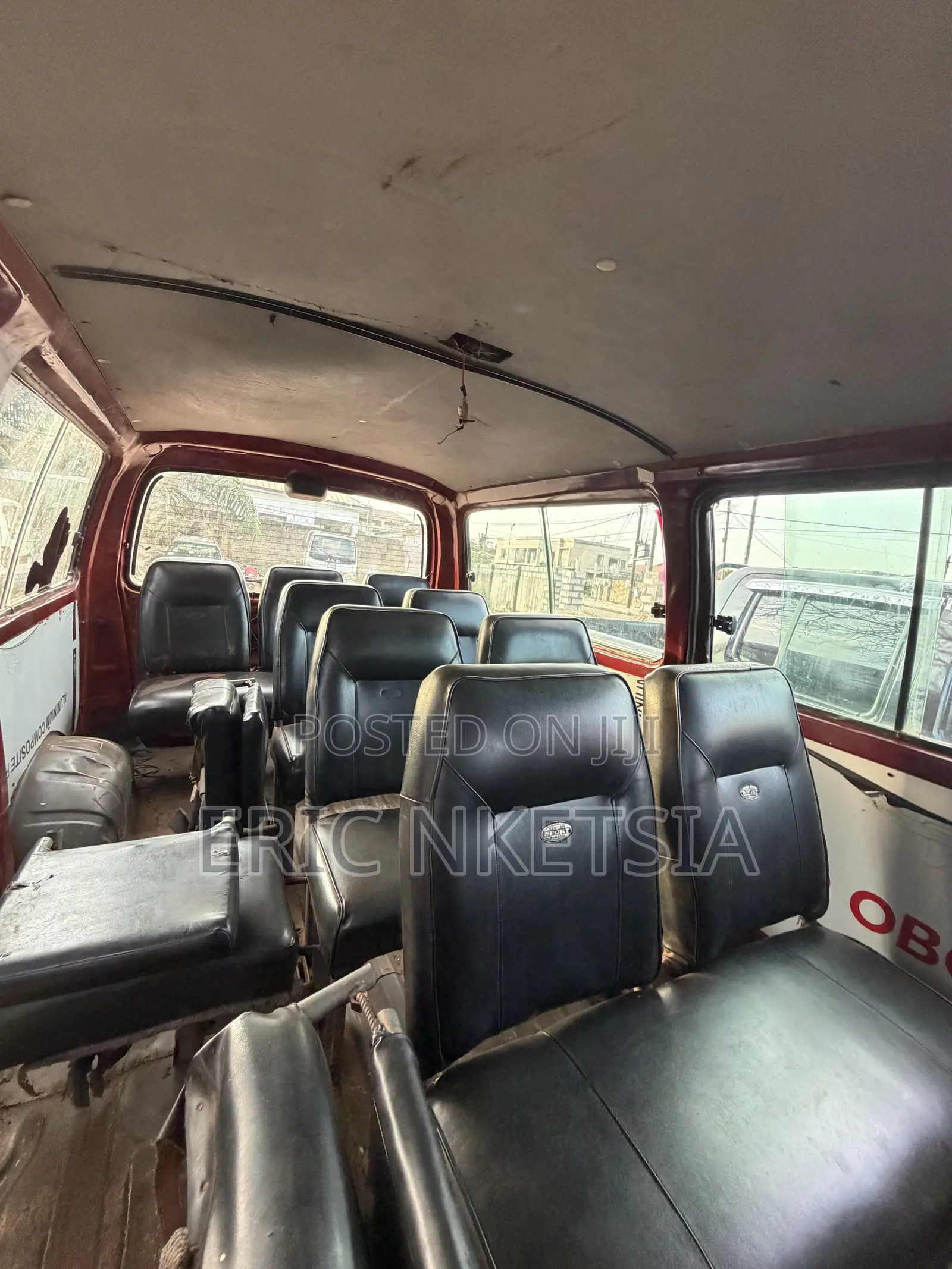 Toyota HiAce 2005 Red