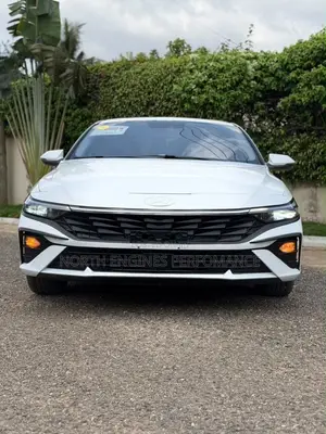 Hyundai Elantra 2025 White