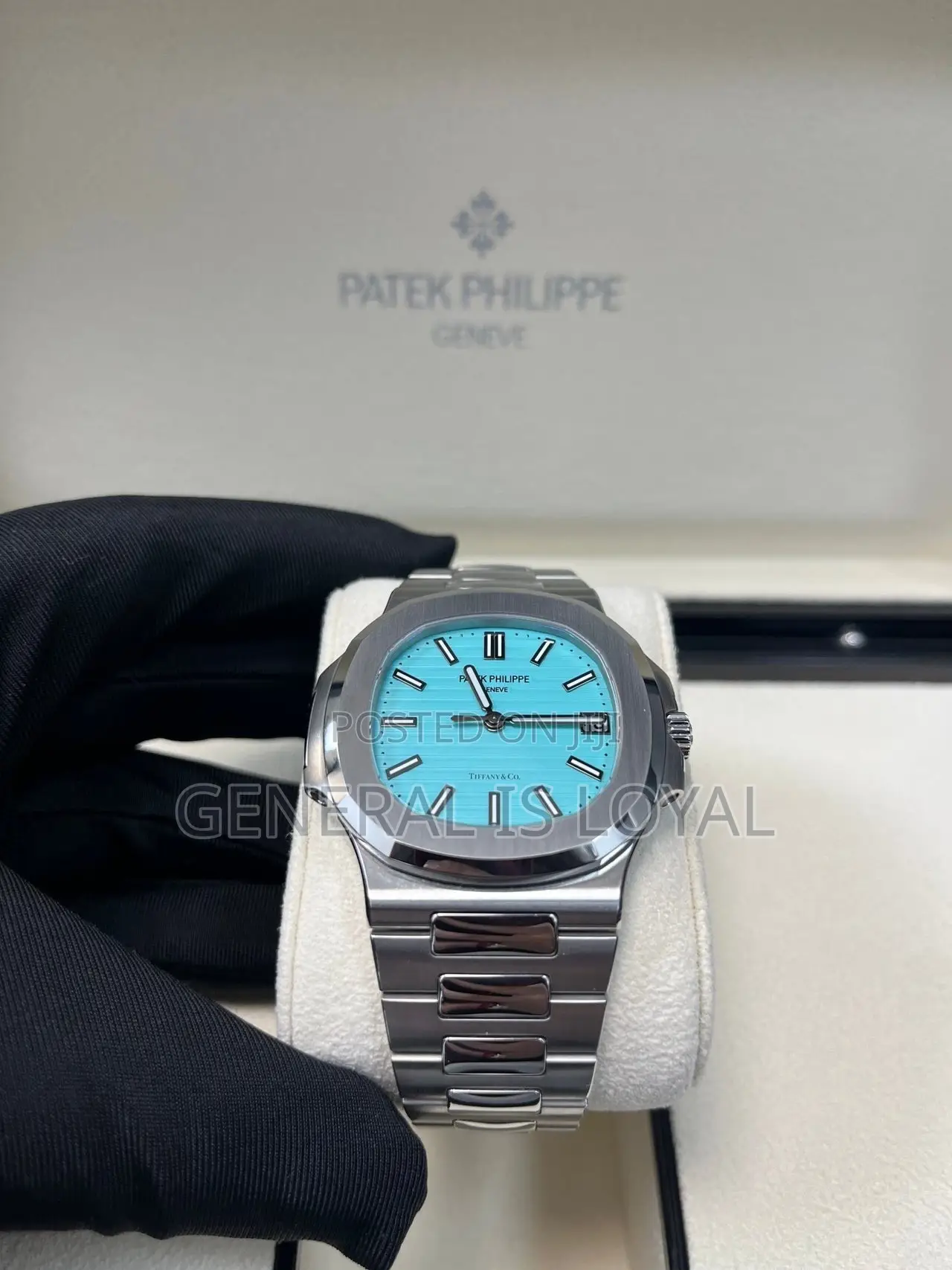 Patek Philippe Nautilus 'Tiffany & Co.' Automatic Blue Dial