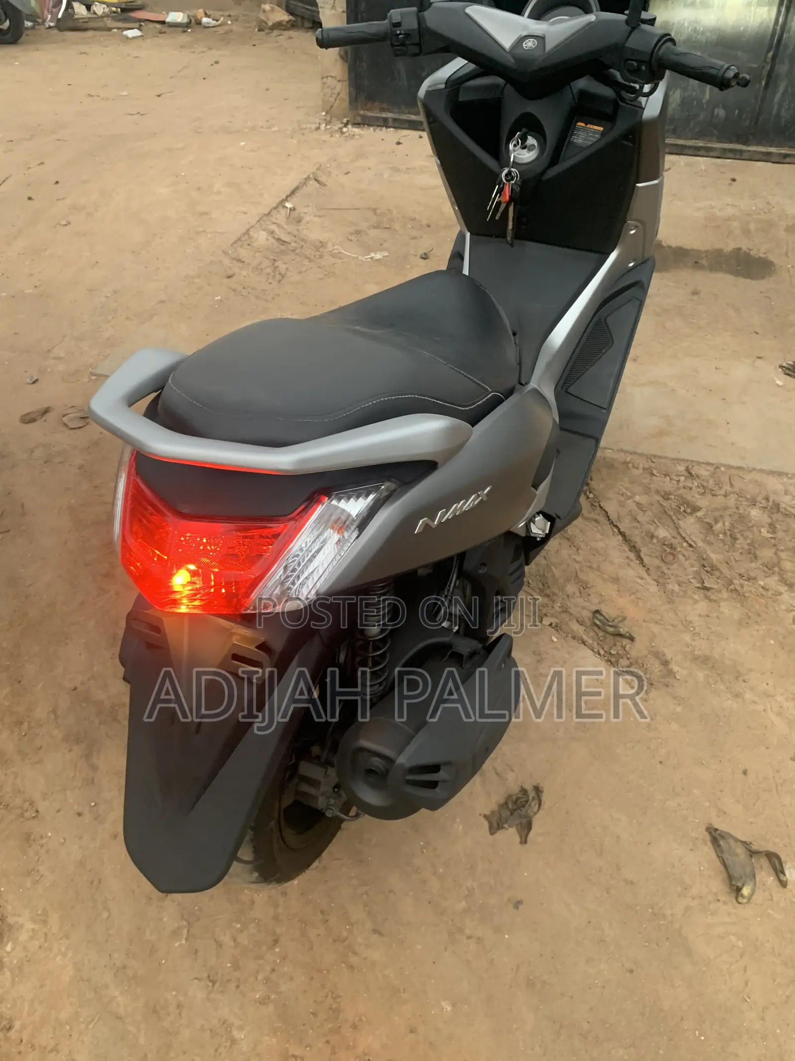 Yamaha NMAX 155 2022 Silver