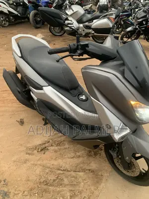 Yamaha NMAX 155 2022 Silver