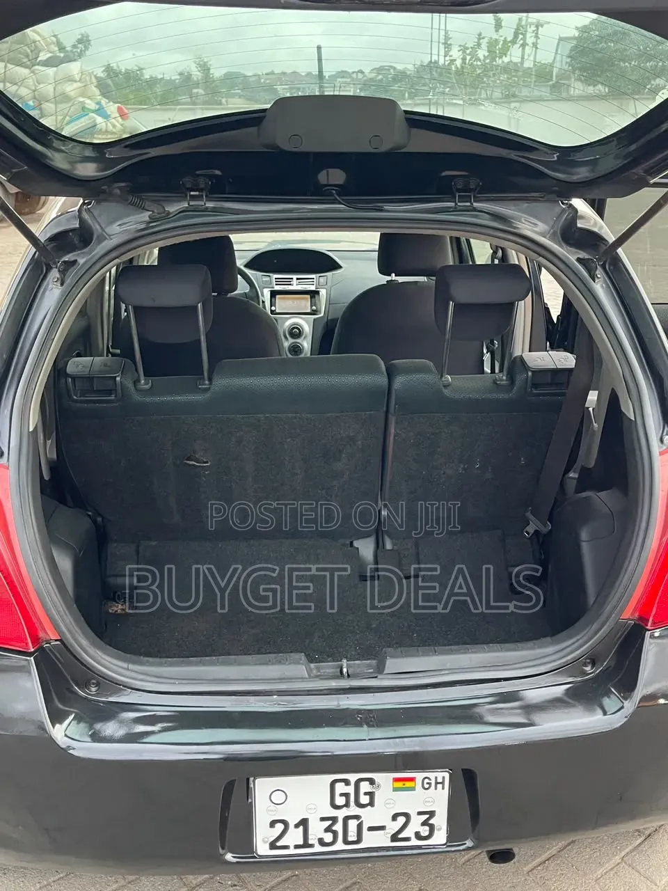 Toyota Vitz 2010 Black