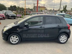 Toyota Vitz 2010 Black