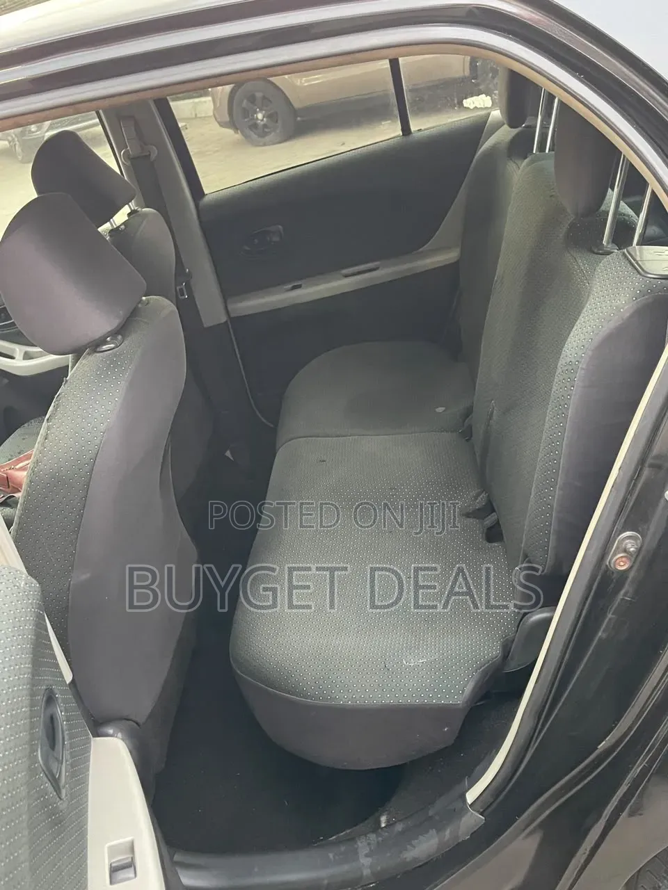 Toyota Vitz 2010 Black