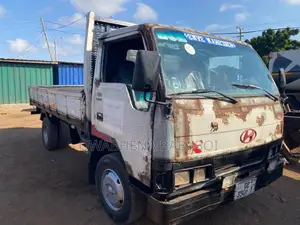 Kia Mighty 1