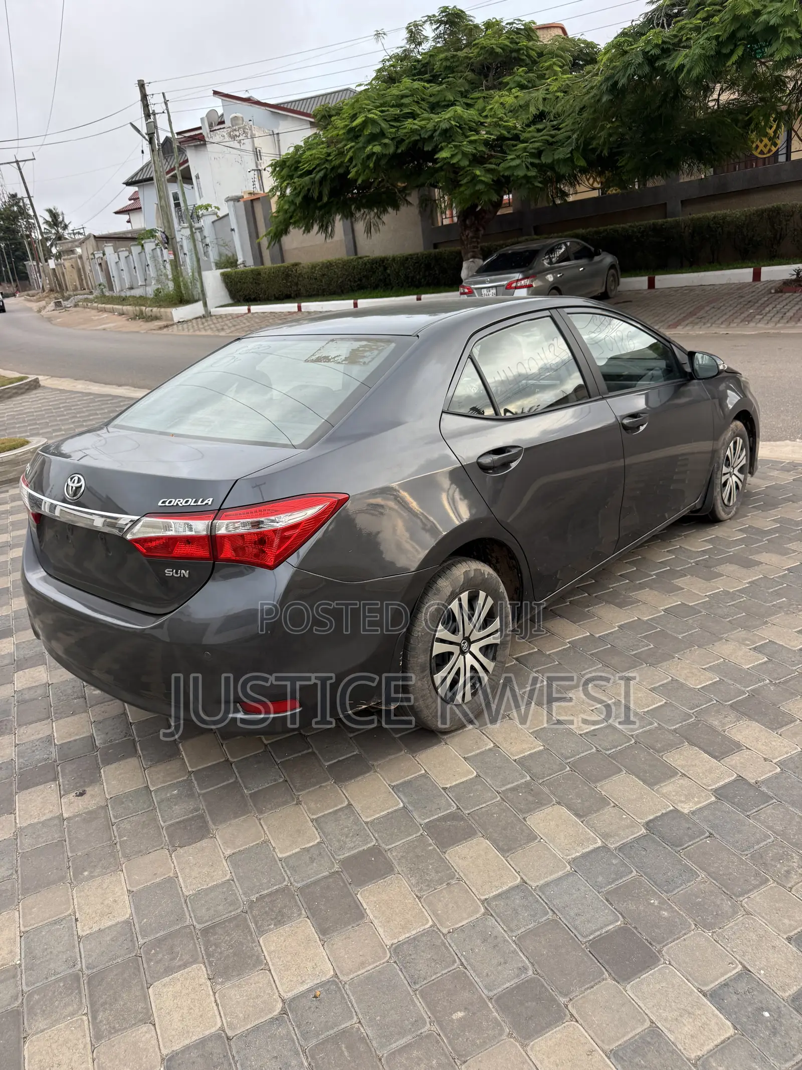 Toyota Corolla LE 4dr Sedan (1.8L 4cyl CVT) 2015 Gray