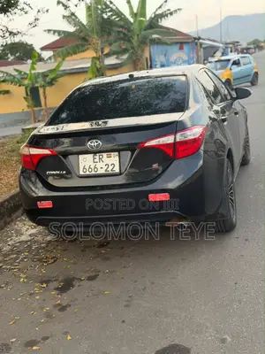 Toyota Corolla S 4dr Sedan (1.8L 4cyl CVT) 2016 Black