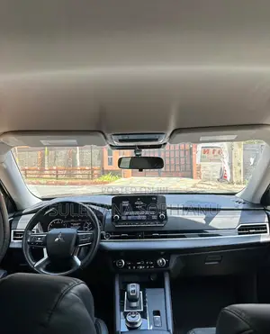 Mitsubishi Outlander 2023 Black