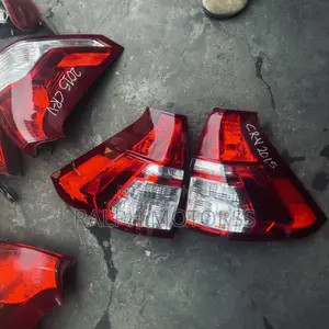 Honda CR-V 2016 Taillight Pair