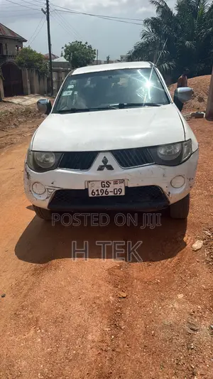 Mitsubishi L200 Double Cab 2.5 180hp 4WD 2009 White