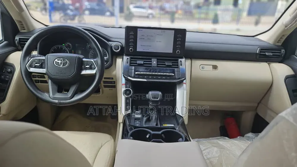 Toyota Land Cruiser 2024 Black
