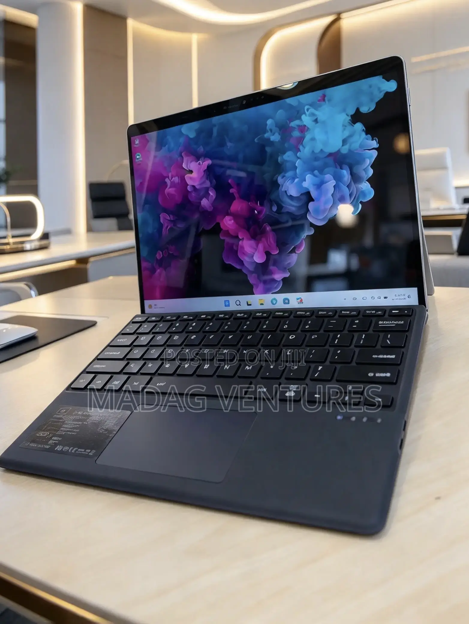 Laptop Microsoft Surface Pro 8 256GB Intel Core i3 SSD 1T
