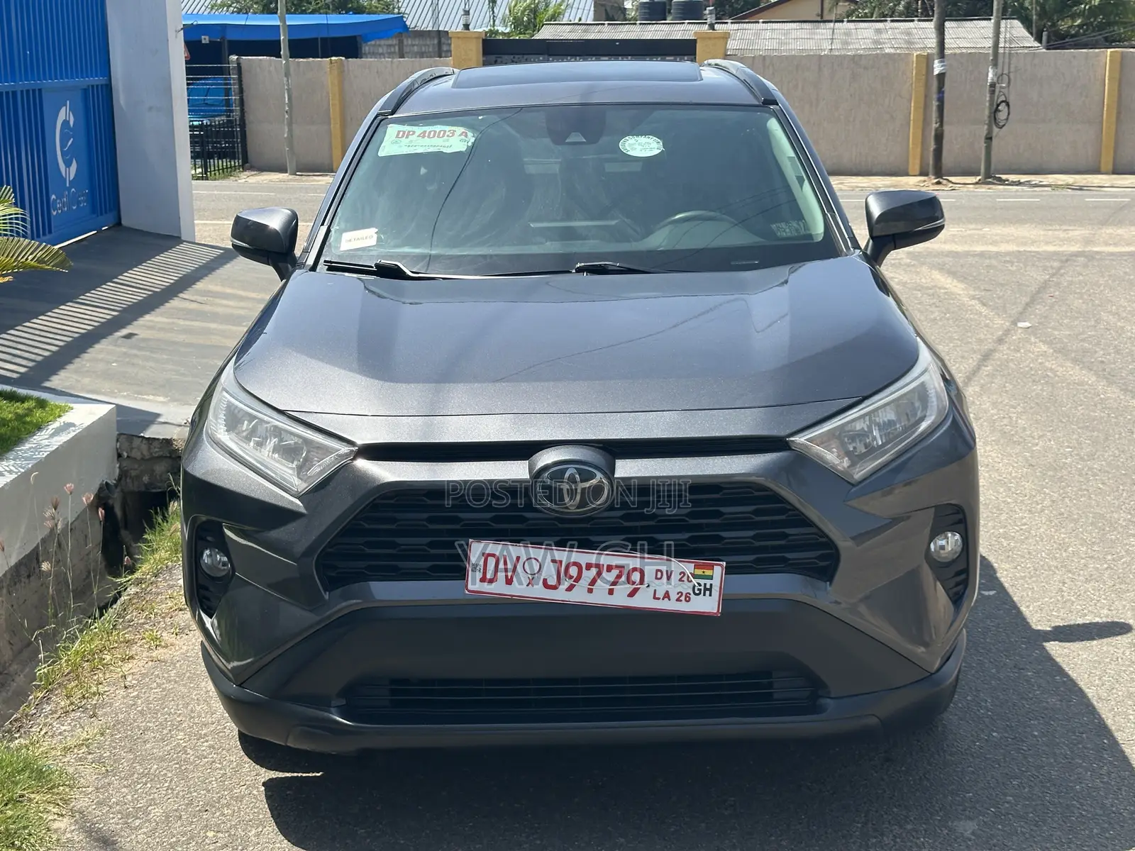Toyota RAV4 XLE AWD 2020 Gray