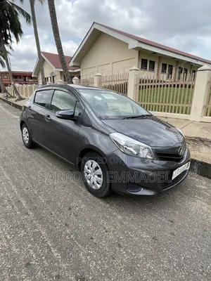 Toyota Vitz 2013 Gray