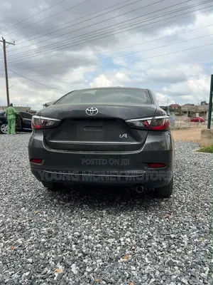 Toyota Yaris iA 1.5 FWD 2017 Black