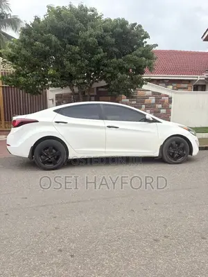 Hyundai Elantra 2012 White