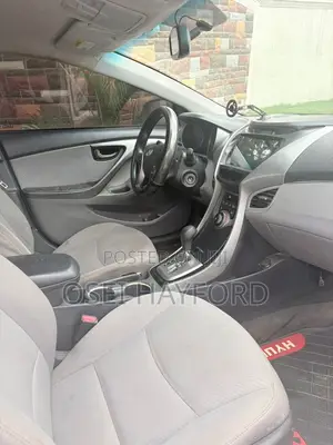 Hyundai Elantra 2012 White