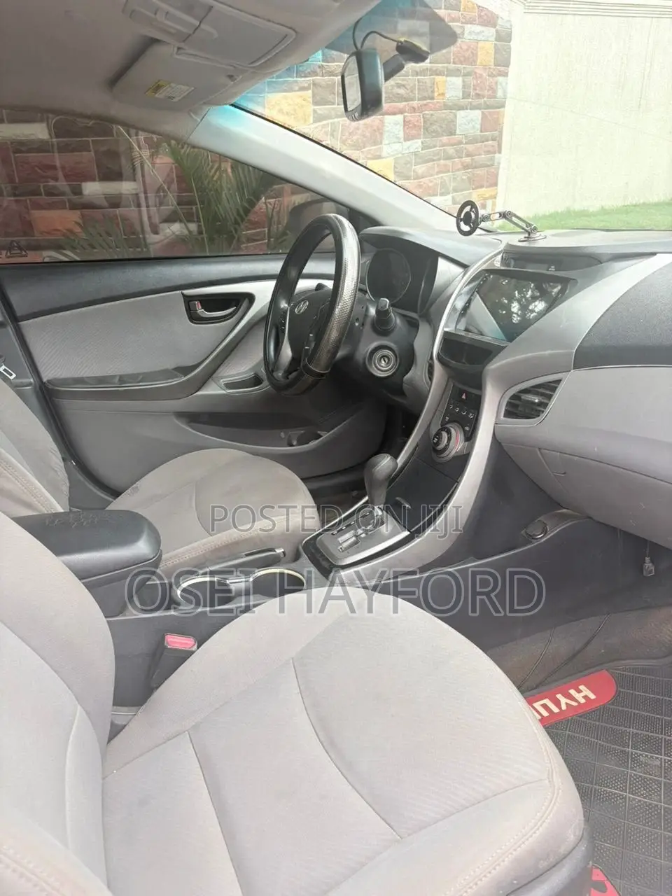 Hyundai Elantra 2012 White