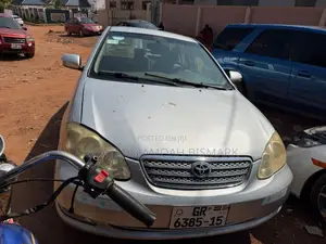 Toyota Corolla 2010 Silver