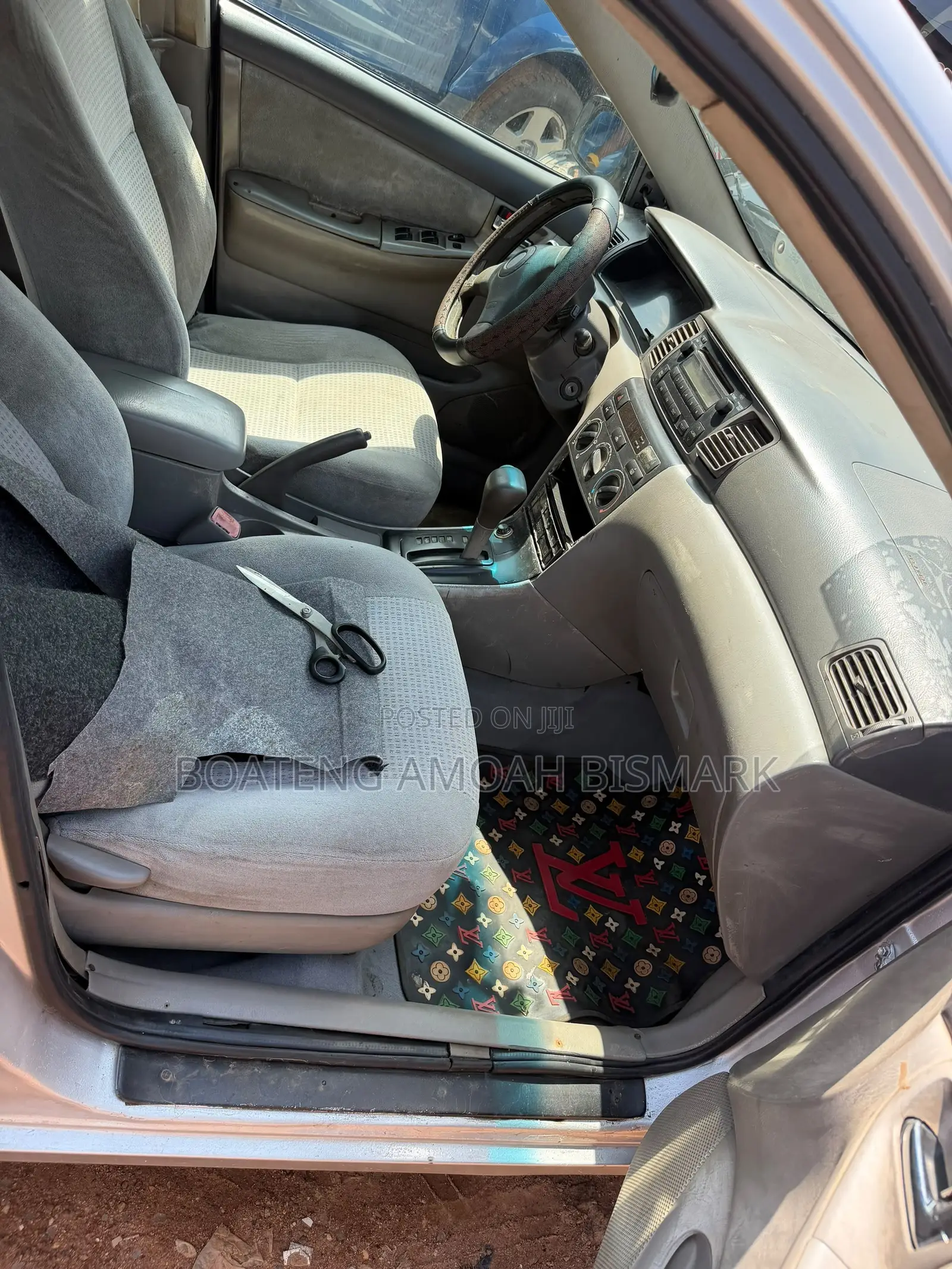 Toyota Corolla 2010 Silver