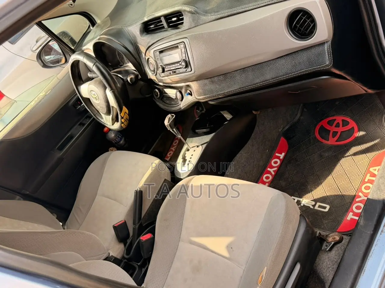 Toyota Vitz 1.3 AWD 3dr 2013 Green