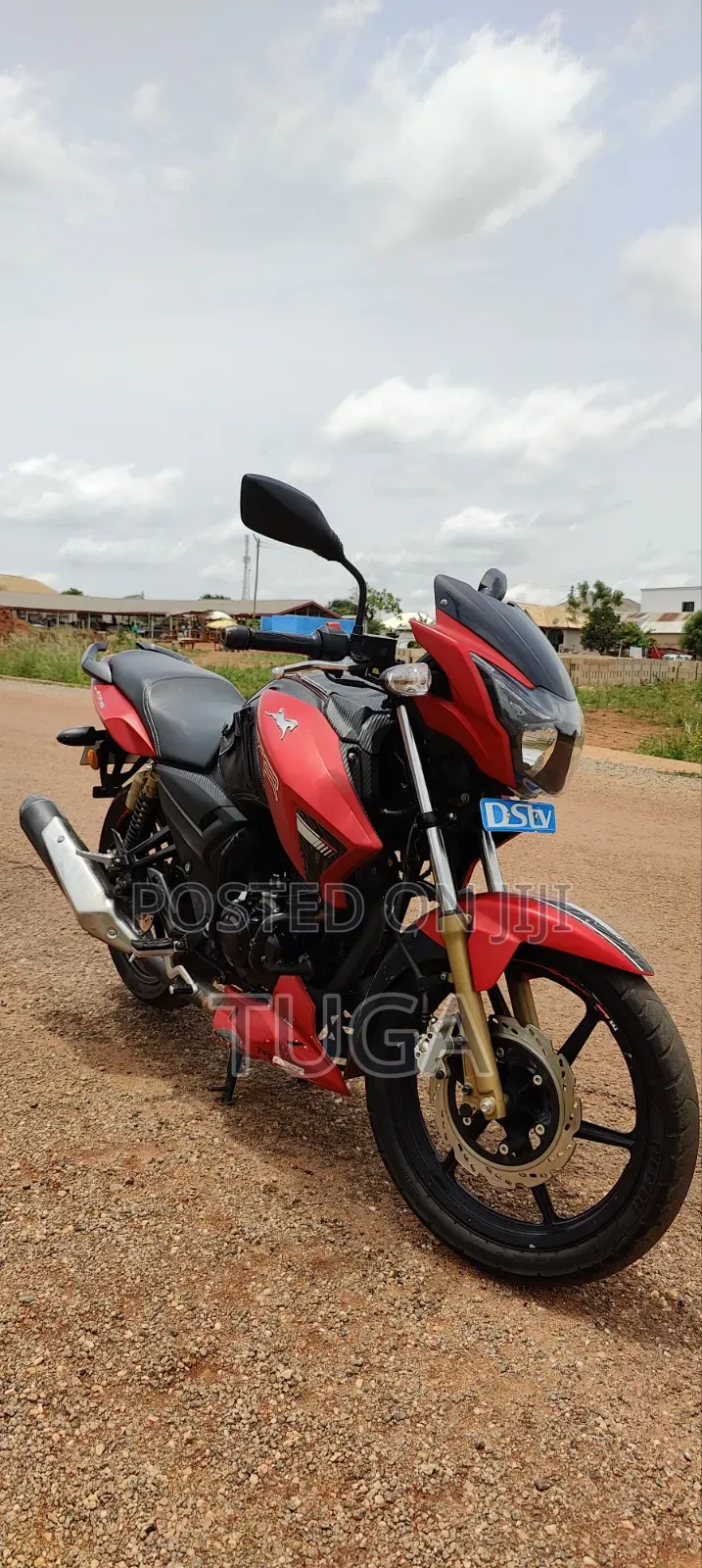 TVS Apache 180 RTR 2023 Red