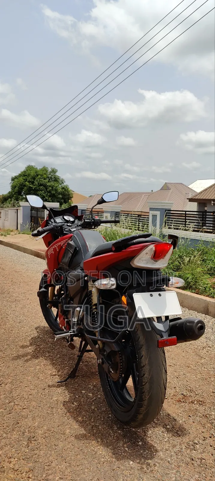 TVS Apache 180 RTR 2023 Red